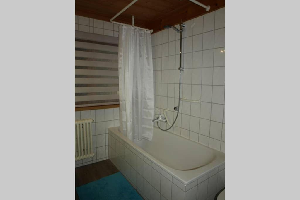 Grosszugige Ferienwohnung Am Kloster เคียร์ชซาร์เทิน ภายนอก รูปภาพ